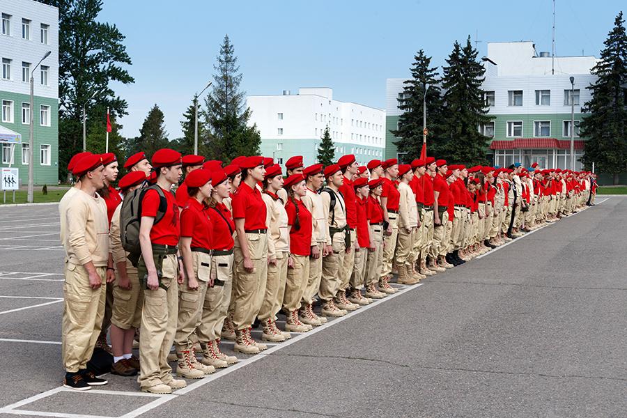 Во всех школах Севастополя планируют создать отряды «Юнармии»