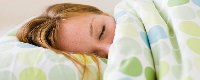 Ученые: Тяжелое одеяло способно улучшить качество сна