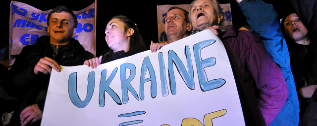 В Украине одобрили закрепление курса на ЕС и НАТО