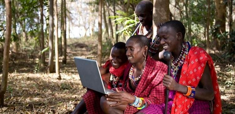 Facebook обеспечит Африку интернетом с помощью спутников