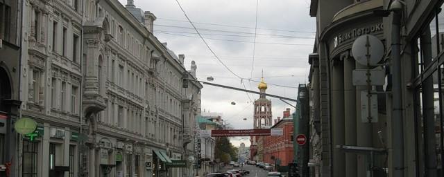 В Москве тротуары на Петровке расширят за счет проезжей части
