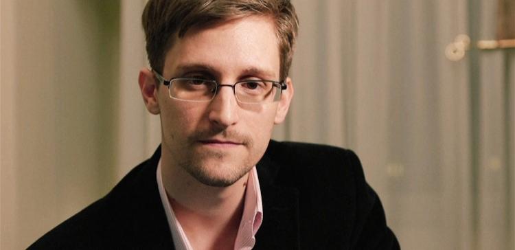 Эдвард Сноуден завел страницу в Twitter и сделал первую запись