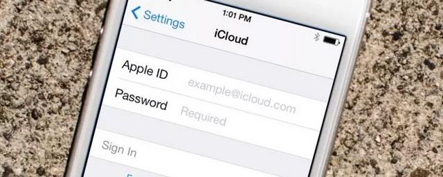ФБР раскритиковало компанию Apple за систему шифрования iPhone