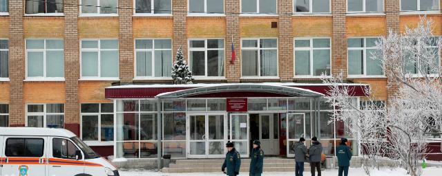 В связи с ЧП в Перми в смоленских школах усилены меры безопасности
