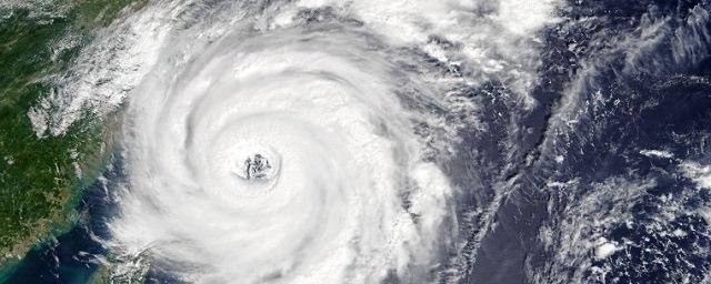 На юге КНР эвакуировали около 370 тысяч человек из-за тайфуна «Ханун»
