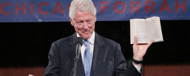 Билл Клинтон посвятил кибератаке на США свою новую книгу