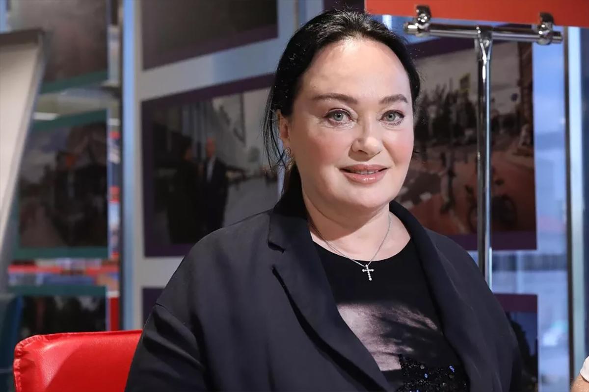 «Не матерись»: Александр Панкратов-Черный сделал замечание Ларисе Гузеевой