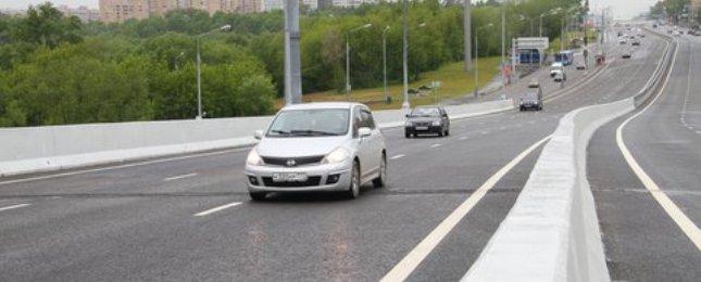 На московских дорогах в 2018 году продолжат сужать полосы