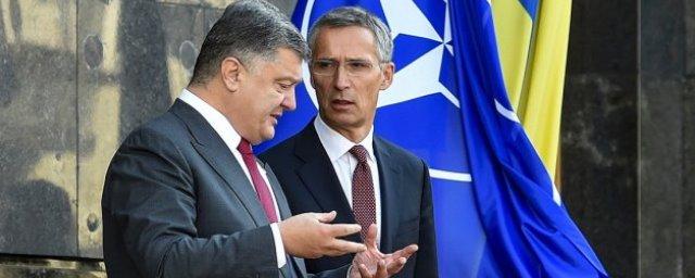 Порошенко поблагодарил генсека НАТО за поддержку суверенитета Украины