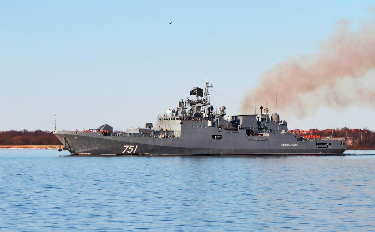 «Адмирал Григорович» провел учебные стрельбы в Средиземном море