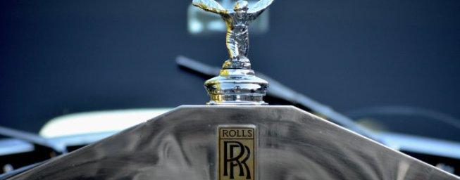 Рендеры первого кроссовера от Rolls-Royce опубликуют в сентябре