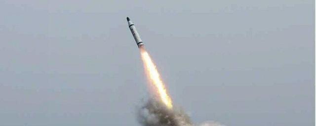Военные Южной Кореи: КНДР за сутки запустила две баллистические ракеты