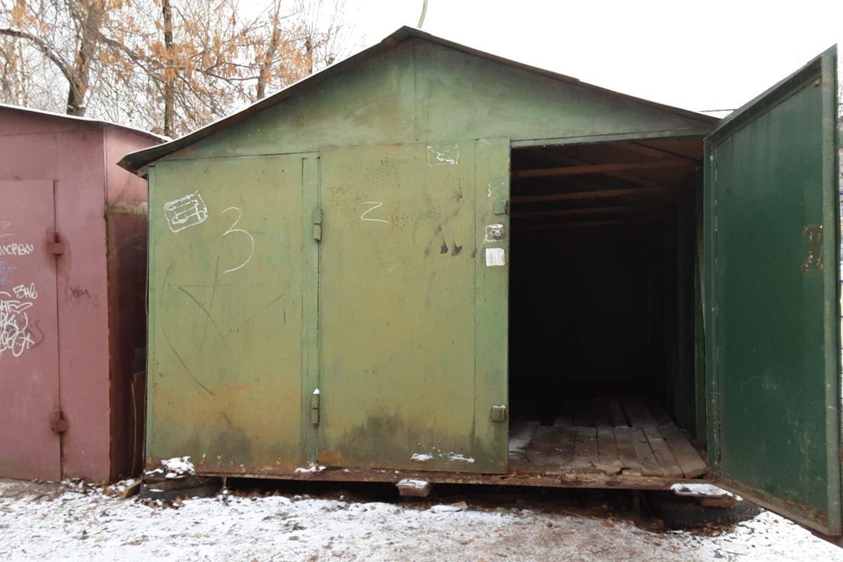 В Кемерове демонтируют два незаконных гаража в Заводском районе