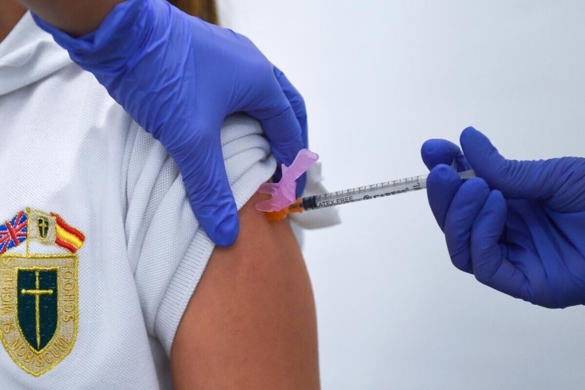 В США выявили случаи смерти детей после прививки от COVID-19