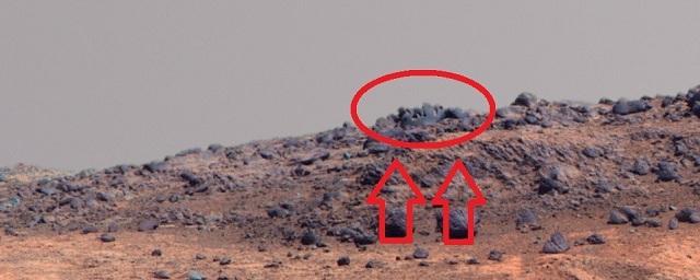 Уфолог обнаружил НЛО-осьминога в долине Марафона на Марсе