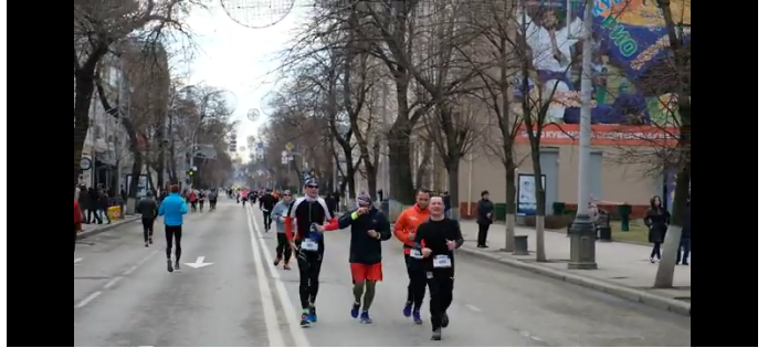 В Краснодаре впервые состоялся массовый забег на 50 километров
