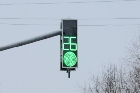 В Кирове на перекрестке улиц Казанской и Московской установили новый светофор