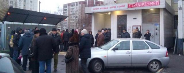 Власти проверяют информацию о треснувшем на юго-востоке Москвы доме