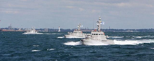 Военные корабли Украины 23 сентября впервые прошли под Крымским мостом