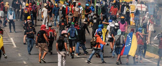 Минобороны Венесуэлы обвинило военного атташе в США в госизмене