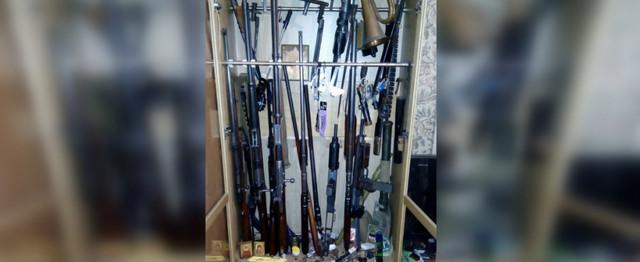 Житель Самары хранил дома более 30 единиц оружия