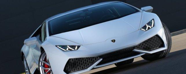 В Великобритании начнет работу второе такси Lamborghini