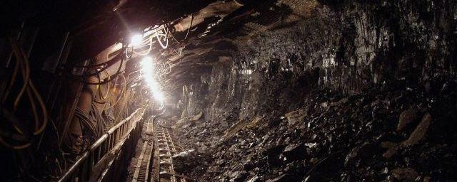 В Башкирии судебные приставы приостановили работу опасного рудника