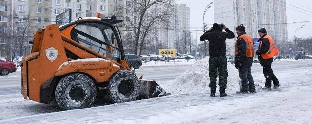В Подмосковье на уборку дорог вышли 700 снегоуборочных машин