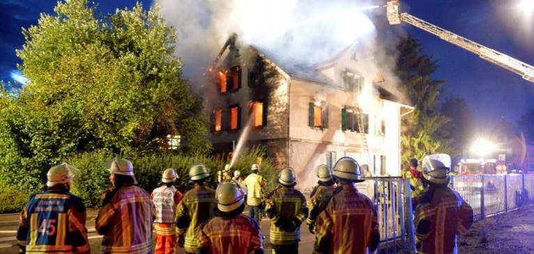 Около 20 человек пострадали при пожаре в приюте для беженцев в Швеции
