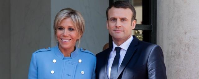 Во Франции 150 тысяч человек подписали петицию против жены Макрона