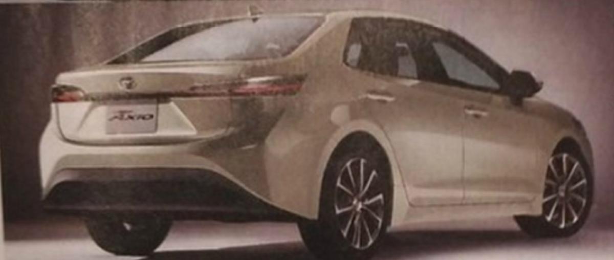 В Сети опубликовали первые фото новых Toyota Corolla Axio и Fielder