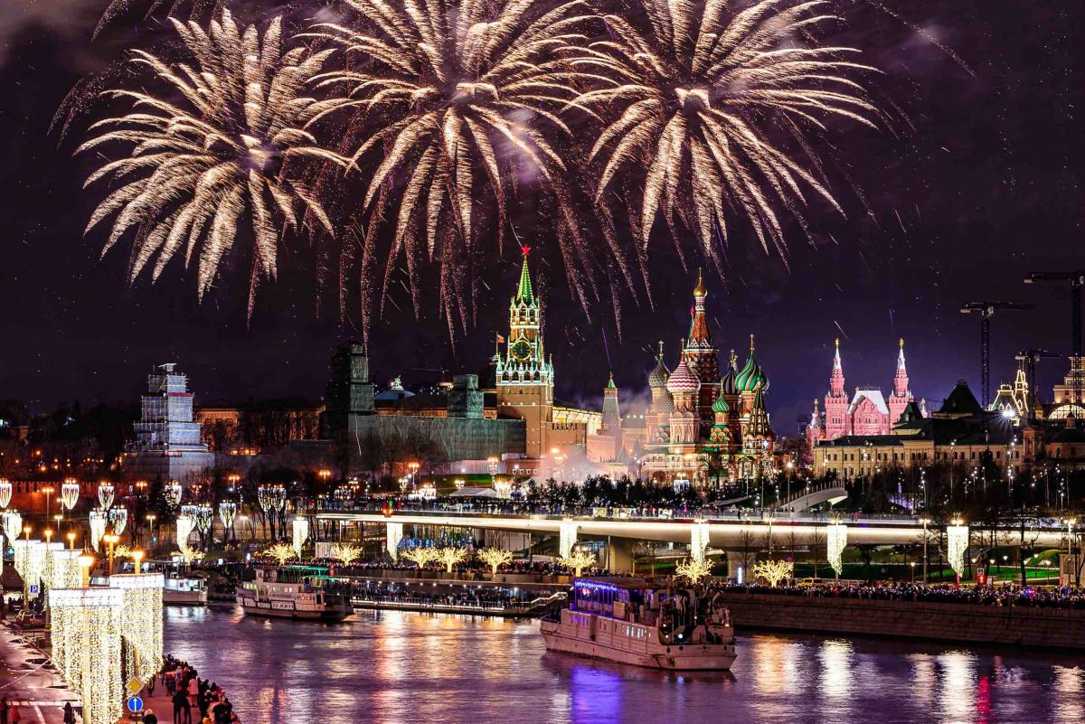В Москве новогодние фейерверки запустят с 30 площадок