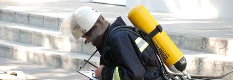 В Купчино из горящей квартиры на Бухарестской улице спасли человека