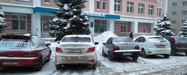В Казани в 2018 году зафиксировали 37 тысяч нарушений правил парковки