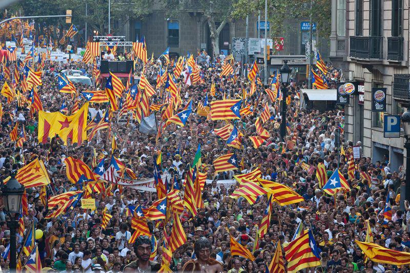 Парламент Каталонии признал решение Мадрида о роспуске