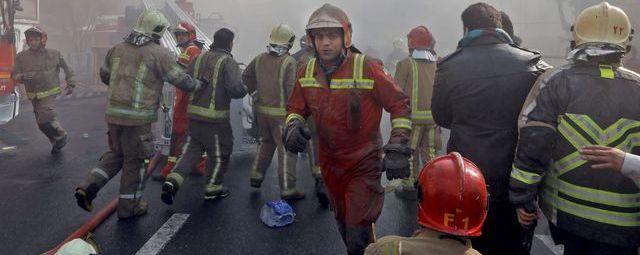 На юге Ирана пожар уничтожил 25 судов в порту Канган
