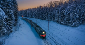 Под Челябинском поезда застряли на несколько часов из-за пробки на путях