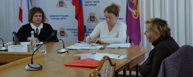 В Ялте за помощью к руководству города в Общероссийский день приема граждан обратились 30 человек