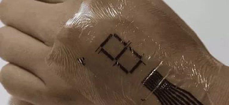 В Японии изобрели дисплей в виде «электронной кожи» на теле человека