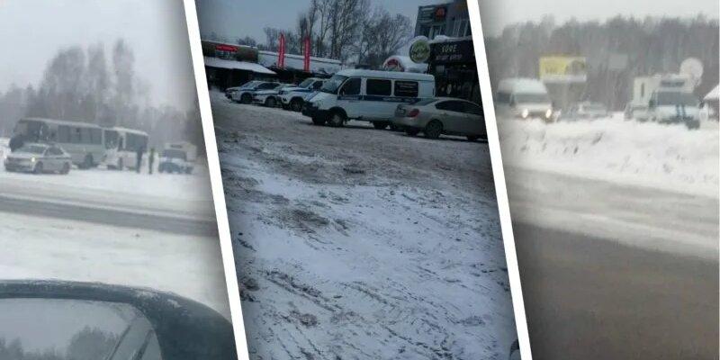 Под Новосибирском автомобилисты заметили кортеж полицейских машин