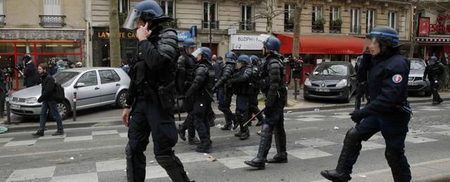 Французские школьники протестуют против обоих кандидатов в президенты