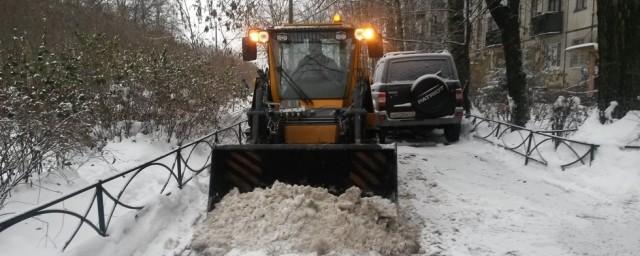 С улиц Петербурга за неделю убрали 63 тысячи кубометров снега