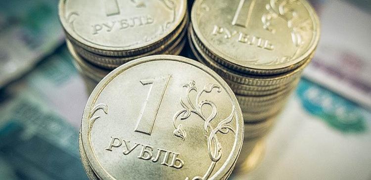 Курс рубля на Московской бирже снизился к доллару и евро