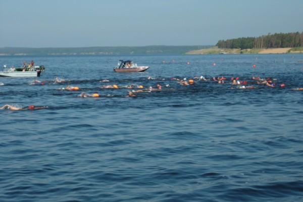 В Ивановской области прошел заплыв в поддержку российский олимпийцев