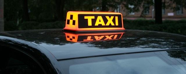 В Воронеже трое клиентов избили таксиста и угнали его машину