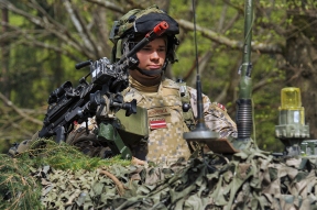 Вернуть обязательный призыв в армию во всей Европе хочет президент Латвии