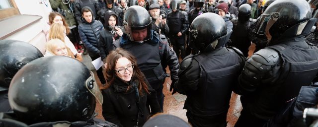 В Москве и Петербурге прошли акции против дел «Сети» и «Нового величия»