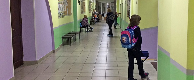В Тверской области школьный учитель била ученика головой об стол