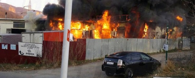 В Котовске произошел пожар в автосервисе
