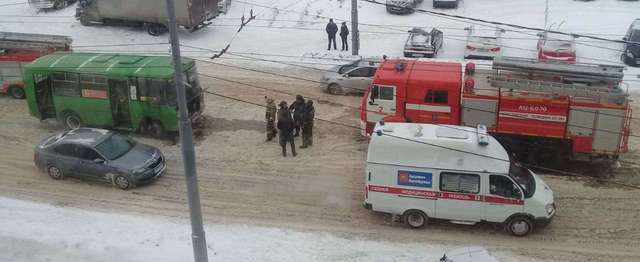 В Оренбурге загорелась маршрутка с пассажирами в салоне